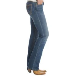 Wrangler Women's Plus Size Western Retro Mae Jean - Mid Rise -Western Cowboy Store 09PWZKM 2