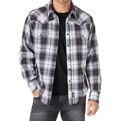 Wrangler Men's Retro Purple Plaid Long Sleeve Snap Shirt